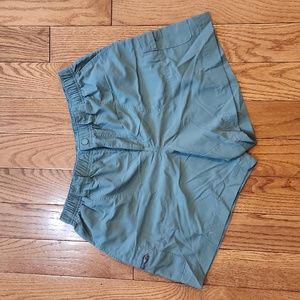 Columbia Green Cargo Shorts, Medium